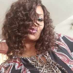 Meet your Posher, Pam denise